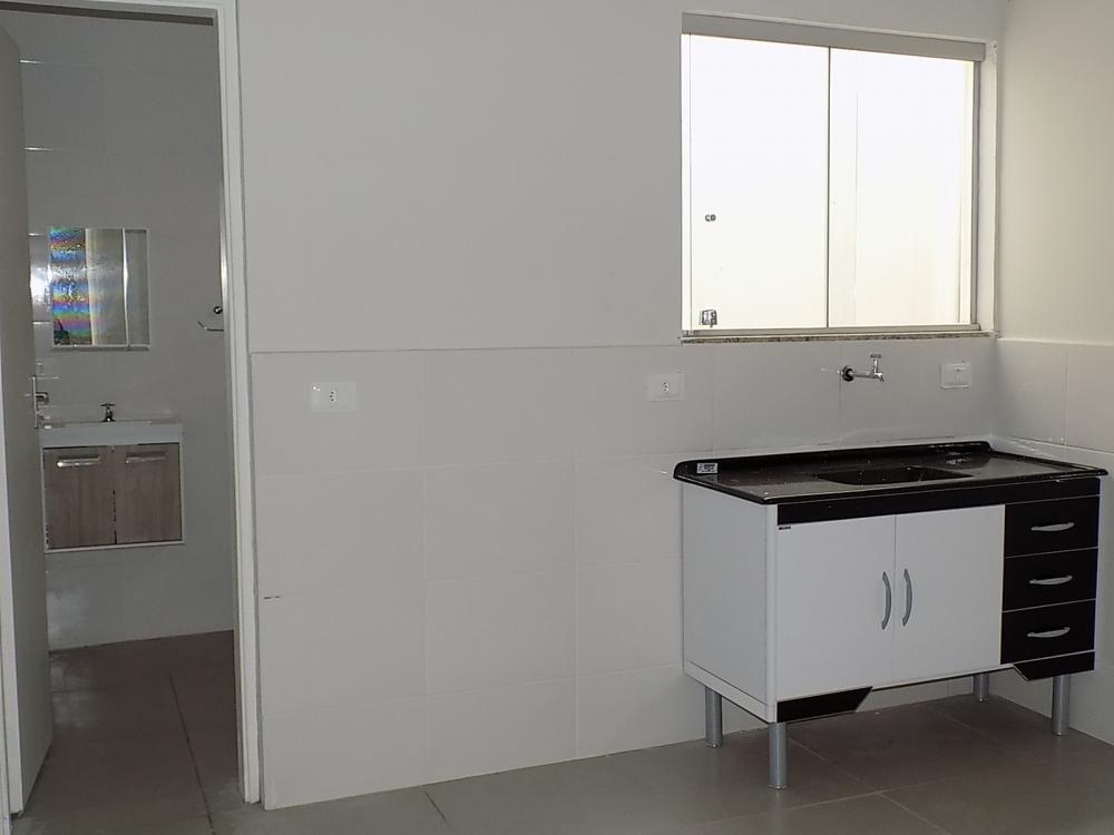 Conjunto de apartamentos, NOVO, próximo a Esalq, contendo 12  banheiros privativos com gabinete, cozinha  com gabinete e 1 vaga de garagem.