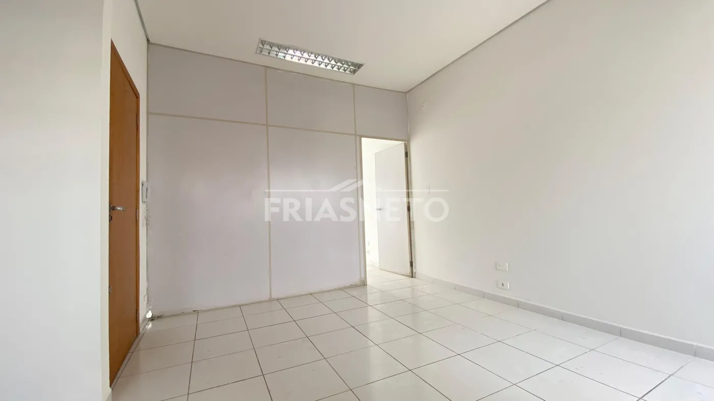 Alugar Comercial / Salão em Piracicaba R$ 1.150,00 - Foto 13