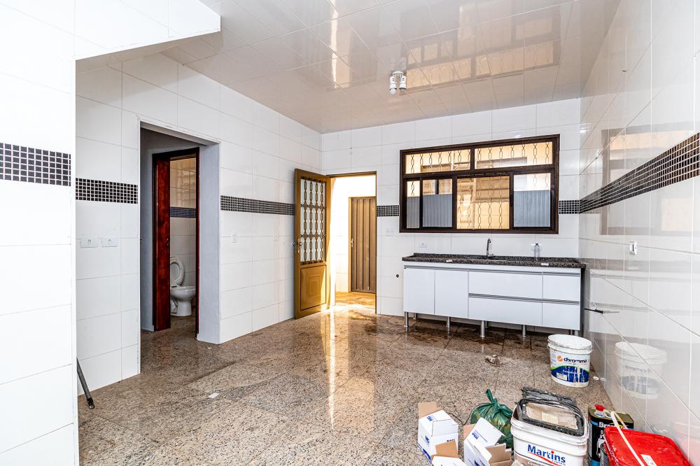 Excelente Sobrado no bairro da Vila Rezende contendo sala, cozinha com gabinete, 02 dormitórios com 02 suítes, e mezanino, lavanderia.01 vaga de garagem