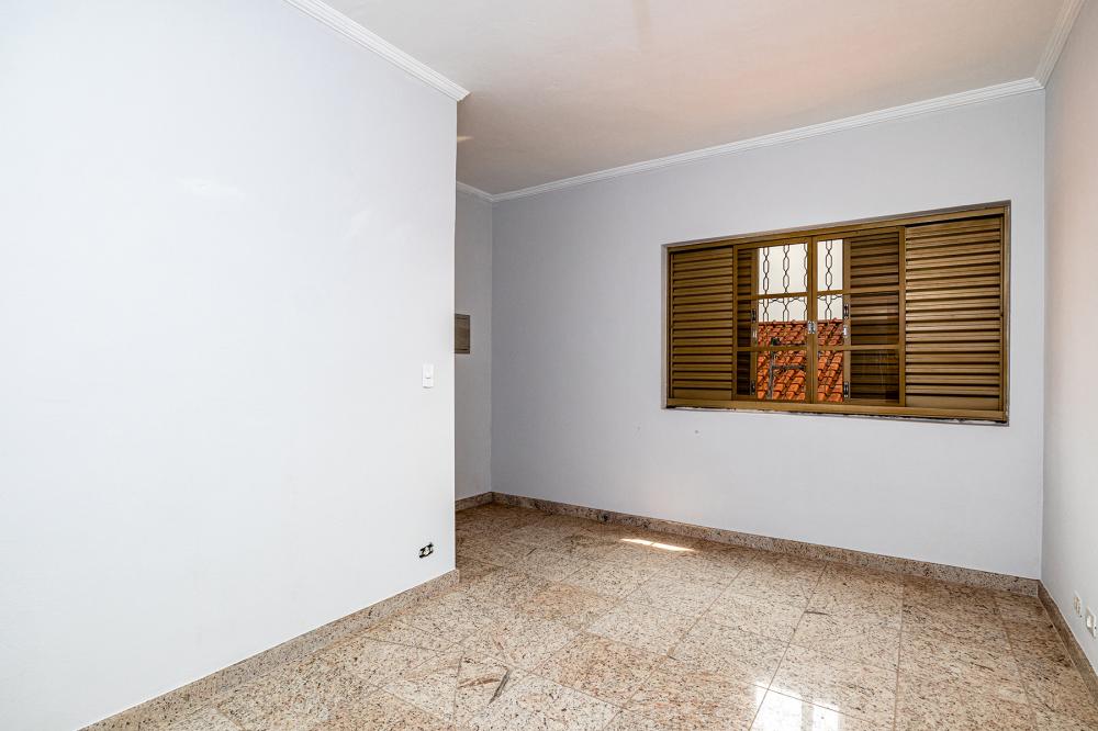 Excelente Sobrado no bairro da Vila Rezende contendo sala, cozinha com gabinete, 02 dormitórios com 02 suítes, e mezanino, lavanderia.01 vaga de garagem
