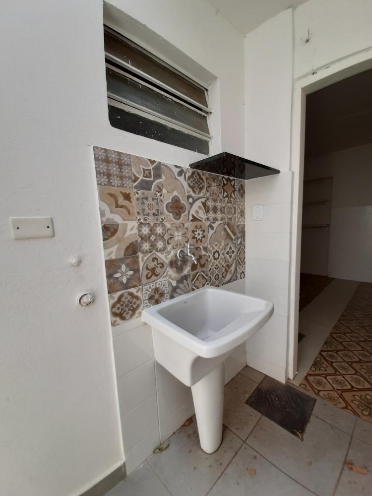 Casa no Bairro São Dimas com dois dormitórios cozinha e banheiro com vocação comercial!!