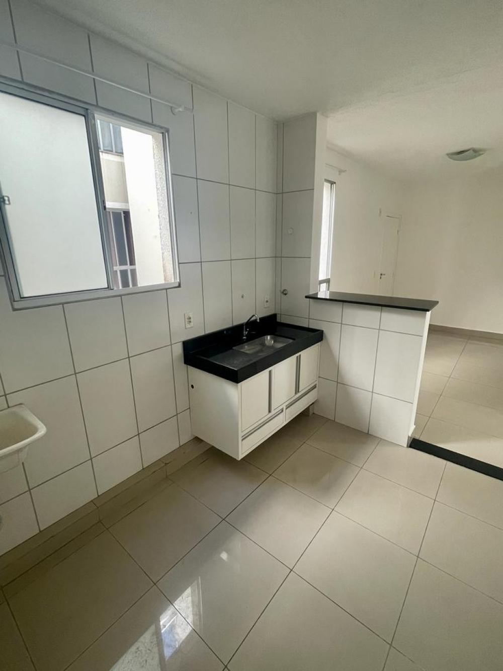 Lindo apartamento localizado no bairro Santa Terezinha, sol da tarde, fácil acesso a Rodovia Geraldo de Barros, contendo sala, cozinha, lavanderia, 1 banheiro e 2 dormitórios.