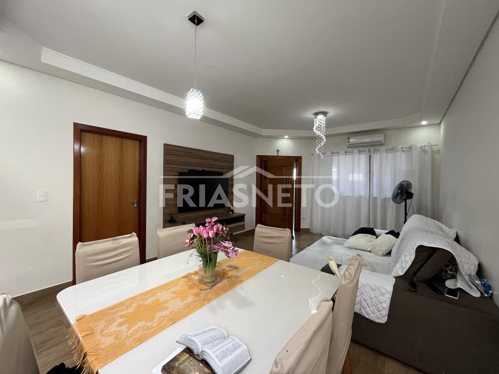 Casa para comprar no bairro Água Branca em Piracicaba - CÓDIGO: 144571