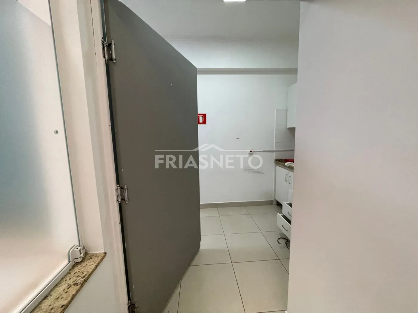 Alugar Comercial / Salão em Piracicaba R$ 4.500,00 - Foto 24