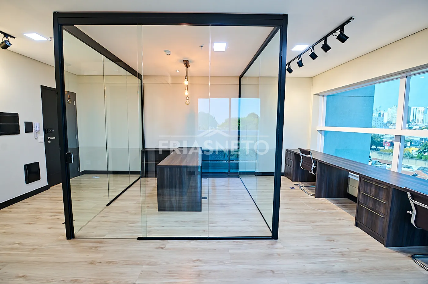 Alugar Comercial / Sala em condomínio em Piracicaba R$ 3.900,00 - Foto 4