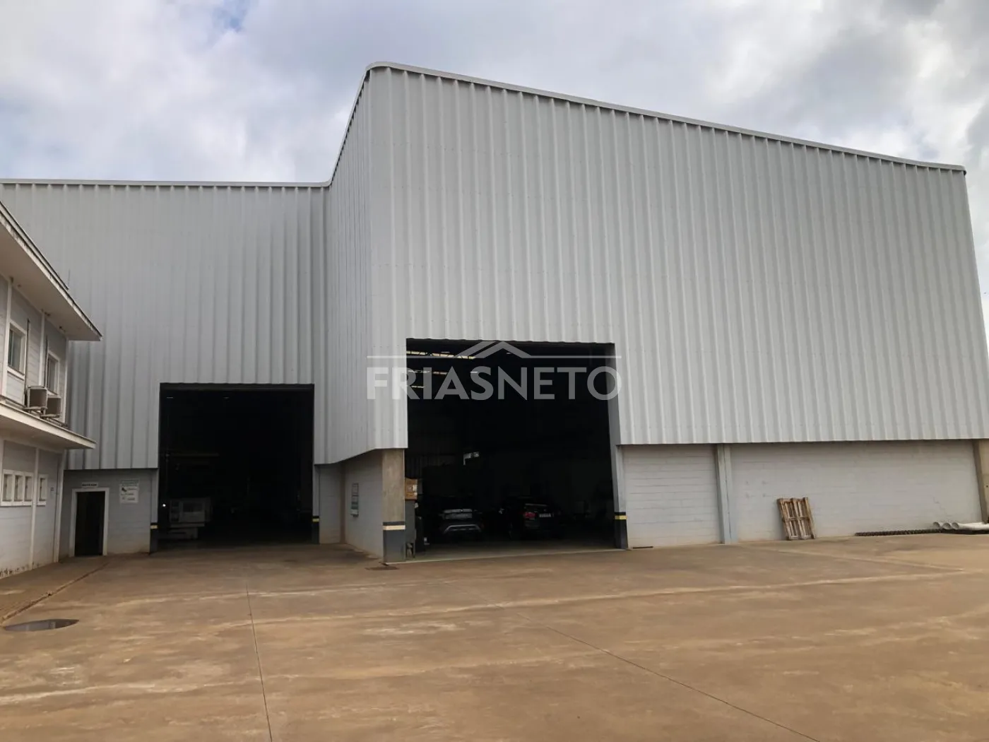 Comprar Comercial / Galpão em Piracicaba R$ 10.500.000,00 - Foto 2