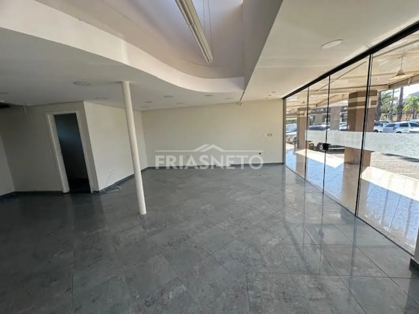 Alugar Comercial / Salão em Condomínio em Piracicaba R$ 4.000,00 - Foto 10