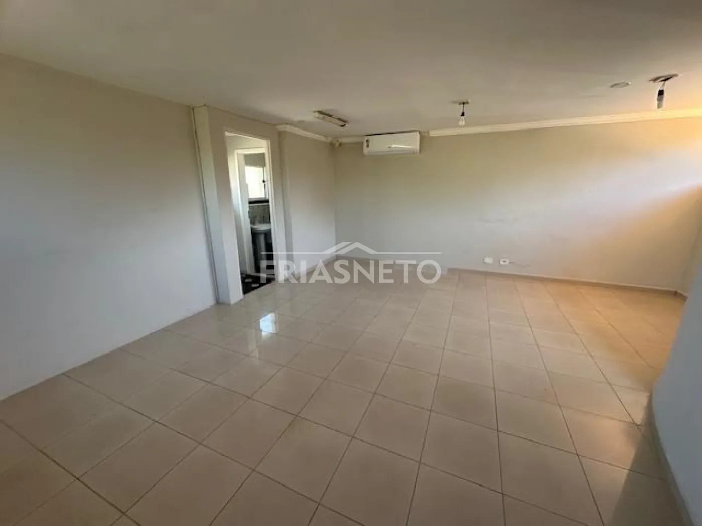 Alugar Comercial / Salão em Condomínio em Piracicaba R$ 4.000,00 - Foto 16