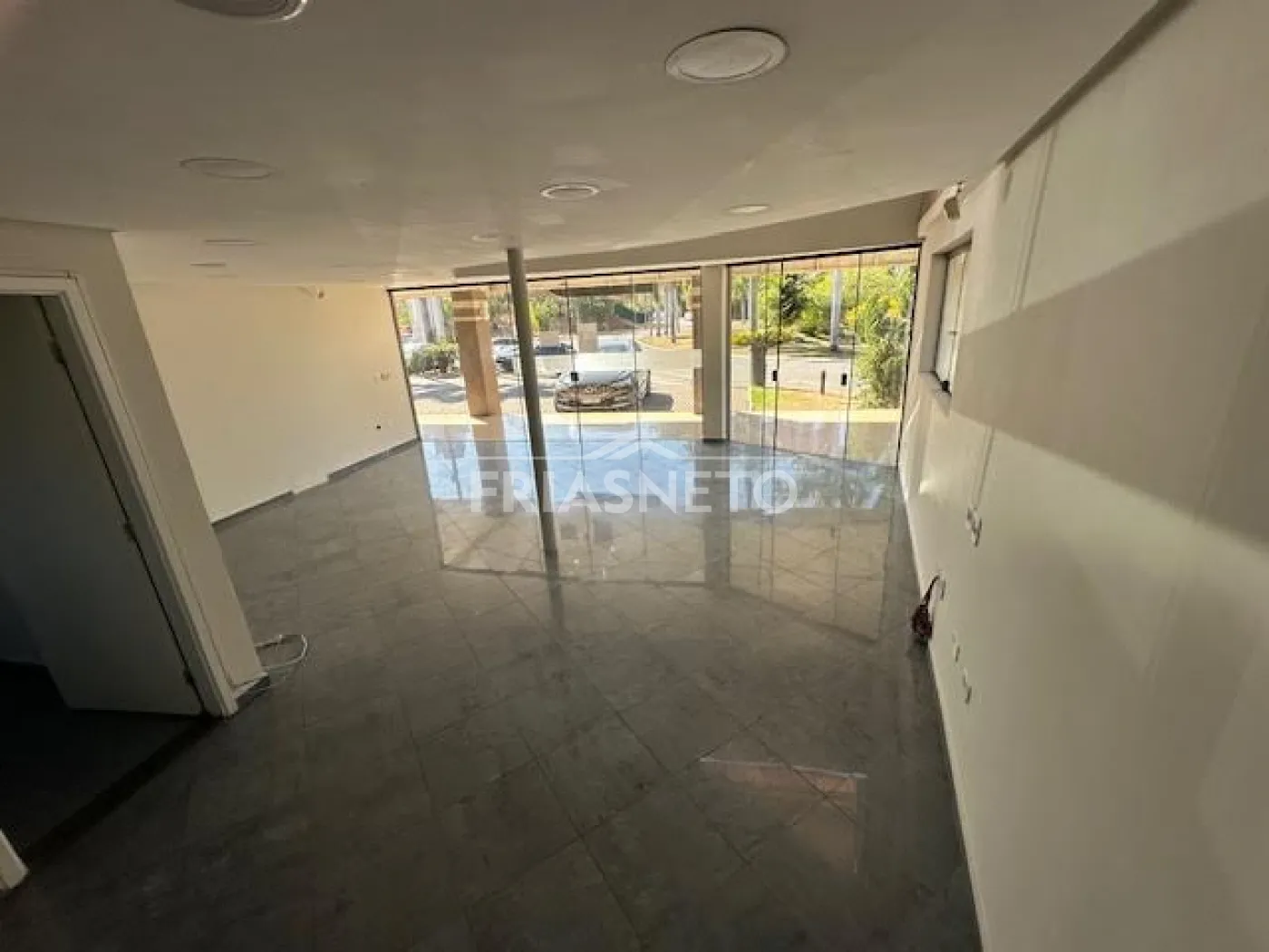 Alugar Comercial / Salão em Condomínio em Piracicaba R$ 4.000,00 - Foto 18
