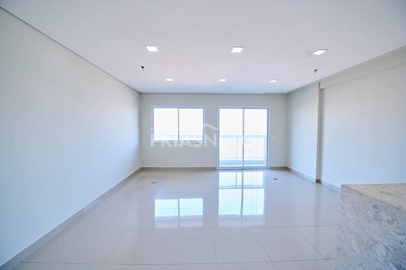 Alugar Comercial / Sala em condomínio em Piracicaba R$ 3.300,00 - Foto 1
