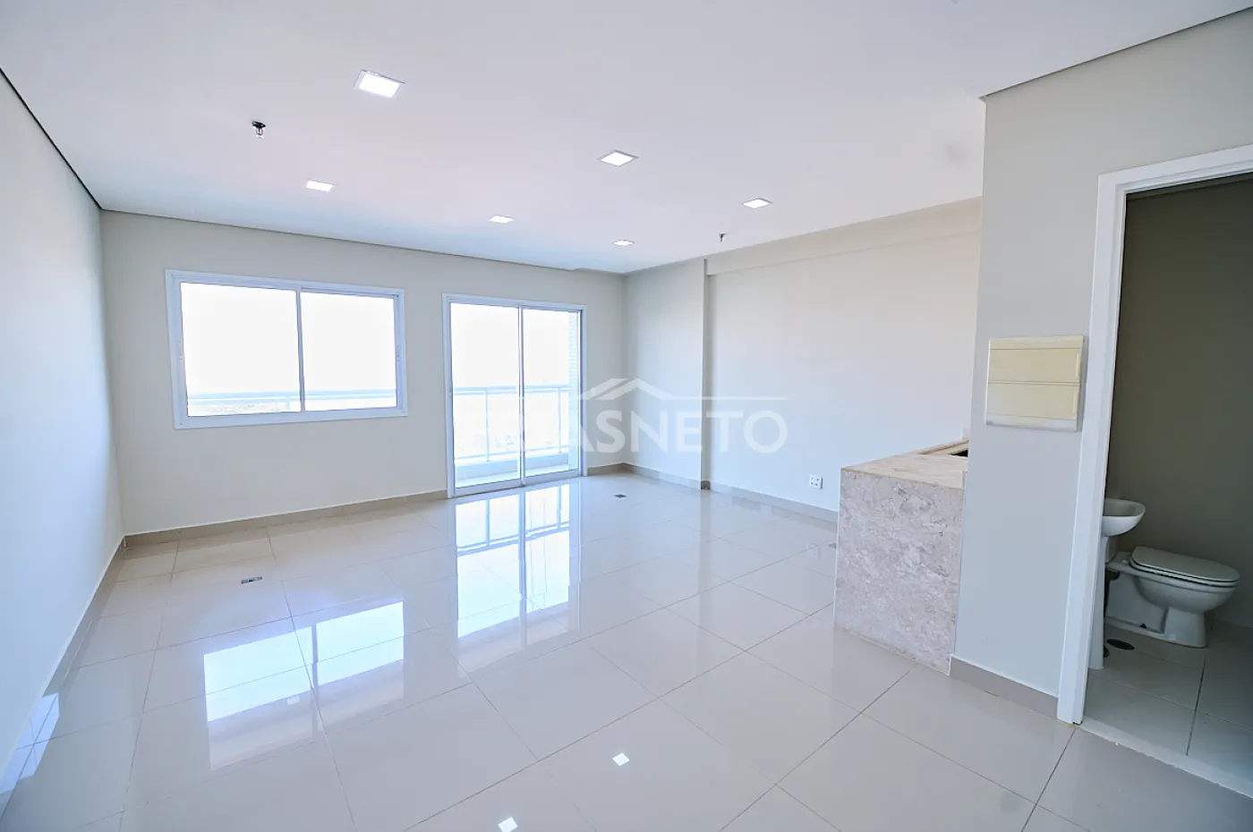 Alugar Comercial / Sala em condomínio em Piracicaba R$ 3.300,00 - Foto 2