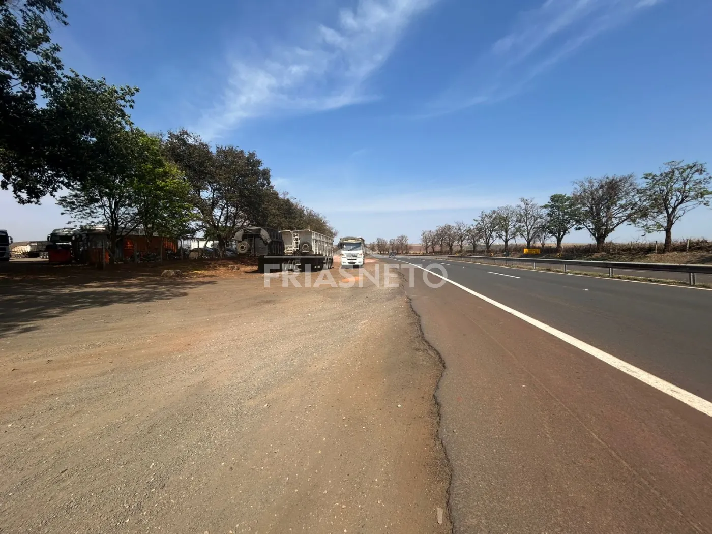 Alugar Comercial / Área em Piracicaba R$ 12.100,00 - Foto 1