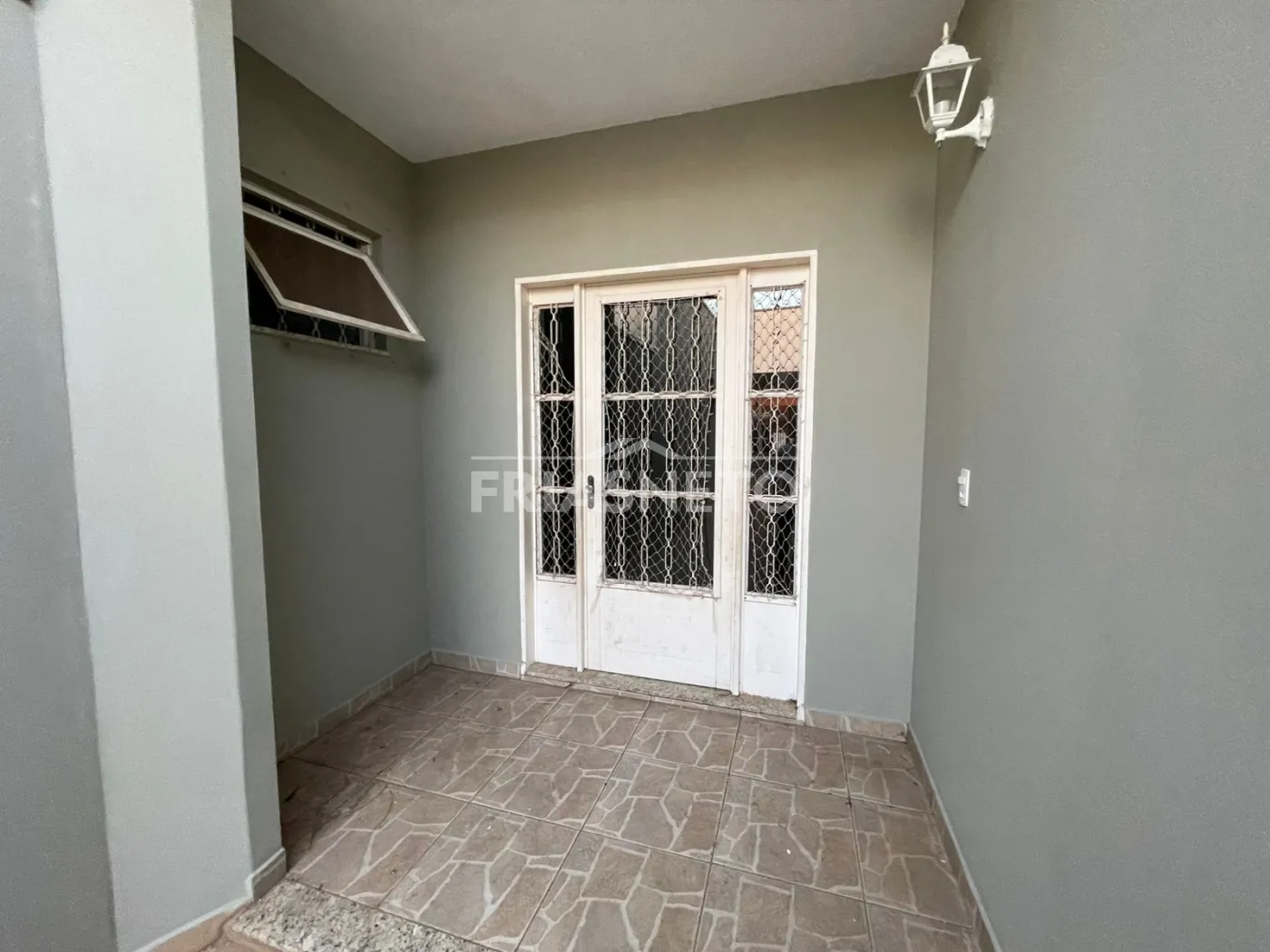 Alugar Residencial / Casa em Piracicaba R$ 1.600,00 - Foto 2