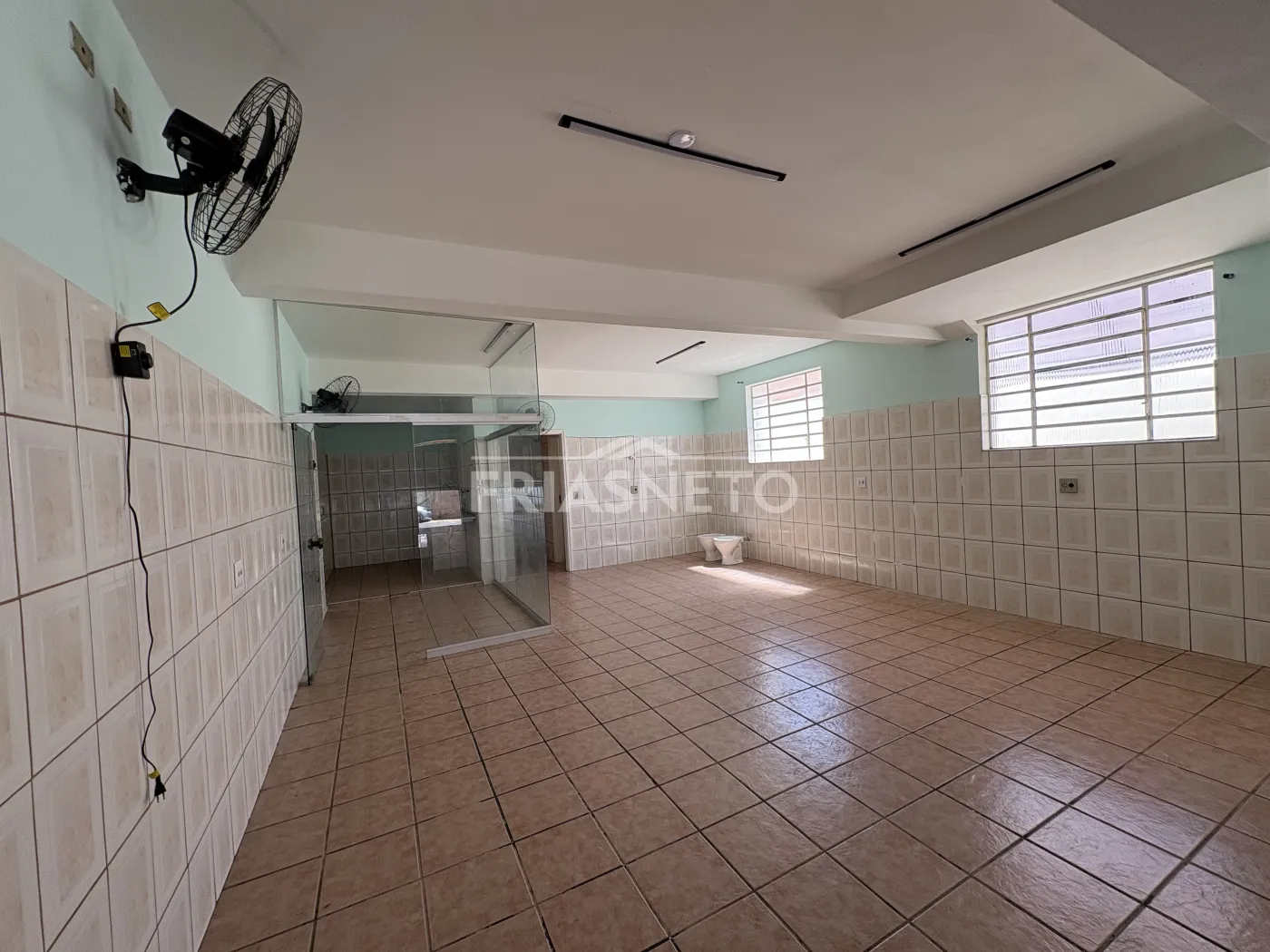 Alugar Comercial / Salão em Piracicaba R$ 2.400,00 - Foto 4