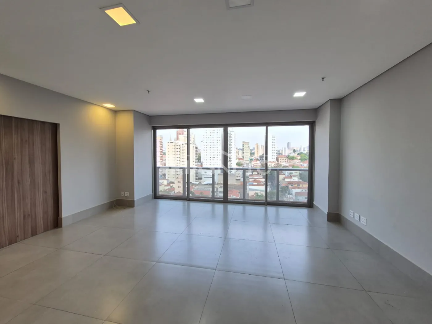 Alugar Comercial / Sala em condomínio em Piracicaba R$ 6.500,00 - Foto 4