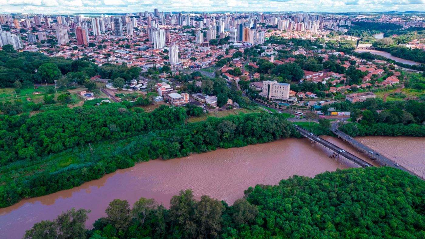 Morar em Vila Monteiro em 2026: bairro central tradicional e familiar de Piracicaba