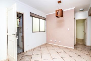 Apartamento em excelente localização, no bairro Jardim Elite, no coração de Piracicaba, próximo a diversos comércios e serviços, com fácil acesso à principal avenida da cidade, a Avenida Independência. 
-58m² de área útil; 
-03 dormitórios, sendo 1 com armário e 1 com escrivaninha; 
- Sala; 
- Banheiro social com box em vidro e gabinete; 
- Cozinha planejada; 
- Área de serviço com armário; 
- 1 vaga de garagem. 

Agende sua visita!