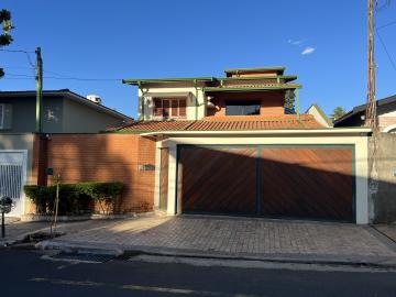 Procurando uma casa espaçosa para a sua residência ou comercio no bairro Cidade Jardim em Piracicaba/SP? Temos a opção perfeita para você!

Esta linda casa possui 4 suítes, todos com armários planejado. A sala de estar é ampla e aconchegante, conta ainda com sala de jantar, sala de Tv e escritório. A cozinha é completa, com armários planejados, além de uma despensa espaçosa.

A área externa conta com um amplo quintal e a casa ainda possui 4 vagas de garagem, com possibilidade de fazer recuo para veículos.

Não perca a oportunidade de morar em um dos melhores bairros de Piracicaba! Entre em contato conosco e agende uma visita para conhecer esta incrível casa.