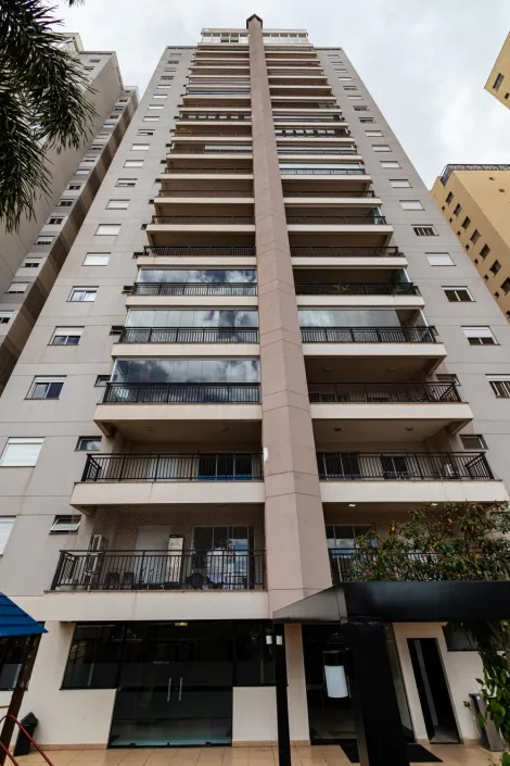 Lindo apartamento em excelente localização, com fino acabamento contendo sala em L com ar condicionado e lavabo, cozinha planejada, 3 dormitórios sendo 1 suíte, todos completo de armários e ar condicionado, lavanderia e banheiro de serviço e 2 vagas de garagem.
Condomínio oferece piscina coberta aquecida, piscina externa, churrasqueira, salão de festa, academia, brinquedoteca e sala de cinema.