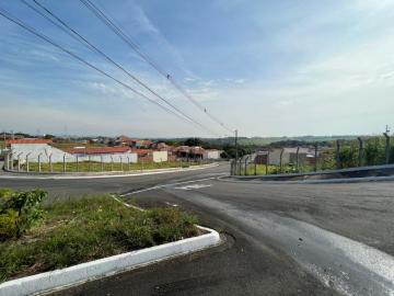 Terreno à venda com uso misto e topografia plana.

Aceita financiamento de terreno + construção e FGTS.

