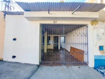 Casa para locação no Bairro Caxambu em Piracicaba

Procurando uma casa aconchegante e bem localizada em Piracicaba? Temos a opção perfeita para você! 

Esta casa residencial está localizada no bairro Jardim Caxambu, um lugar tranquilo e arborizado, ideal para quem busca um ambiente calmo e seguro para morar. Com 2 dormitórios amplos e arejados, esta casa é perfeita para famílias pequenas ou casais que buscam um espaço confortável para viver.

A cozinha já conta com um gabinete instalado, facilitando a organização e o armazenamento de seus utensílios domésticos. Além disso, a casa possui 01 vaga de garagem, garantindo a segurança e praticidade para você e sua família.

Com uma área construída de 91,81m2 e um terreno de 125,00m2, esta casa oferece um espaço amplo e confortável para você e sua família. Além disso, a localização é privilegiada, estando próxima a supermercados e escolas, facilitando o seu dia a dia.

Não perca a oportunidade de morar em um lugar tranquilo e aconchegante em Piracicaba. Agende já uma visita e venha conhecer.