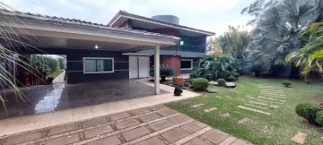 Uma casa super agradável em um terreno de 1.012 mil m², 
A casa  conta com 516 m², 
Na entrada da casa um lago de carpas ,  onde voce entrando tem uma ampla sala de star, o imovel possui 3 suites, um escritorio.cozinha com moveis planejados.
O imovel possui um ampla area gourmet e piscina
Agende um visita.