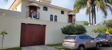 Casa residência para alugar bairro Santa Cecilia em Piracicaba.

Linda casa com 450 metros quadrados de terreno e 390 metros quadrados de área construída.

Piscina aquecida com área gourmet.

Sistema de segurança com alarme, cerca elétrica e câmeras.

São quatro suítes sendo 1 com ar condicionado, closet e banheira de hidro massagem.

Casa possui aquecimento solar em todas as torneiras.

Sala com ar condicionado.
