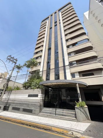 Excelente apartamento na região central com ampla sala, copa, cozinha com armários, despensa, quarto com banheiro de serviço.
Sala de tv/escritório, 03 suítes completas. 04 vagas
