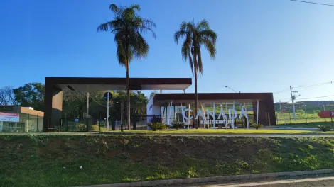 Excelente lote para vender no Condomínio Canadá Residencial com 288,93m², ótima topografia. O condomínio possui salão de festas com entrada independente do condomínio, espaço gourmet com varanda, salão de festas, quiosques com churrasqueira, playground, espaço Fitness, pista de Cooper, espaço Pet, brinquedoteca, piscina adulto e infantil, quadras de Tênis, quadra Poliesportiva.