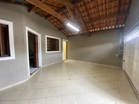 Casa excelente localização no bairro Santa Rosa Ipes, com 150,00 m² de terreno e 129,69 m² de construção sendo 2 dormitórios, 1 suite, sala 2 ambientes, copa cozinha planejada, abrigo coberto.
Garagem para 2 carros.