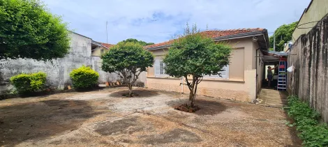Casa com terreno de 250 m² de terreno, que pode ser utilizado para uso comercial ou residencial, à venda em uma das área mais nobres da Vila Rezende.