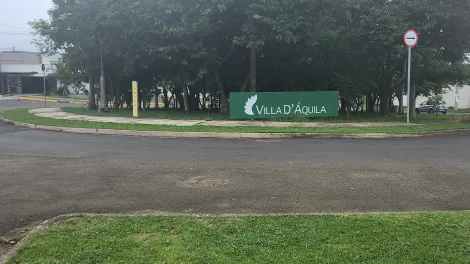 Dois Terrenos na área externa do condominio Villa D'aquila um com 386,70m² e outro com 414,68 m²
totalizando 801,38 m² sendo 28,89 de frente por 27,73 excelente oportunidade de investimento.