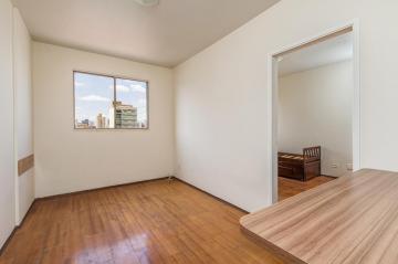 Apartamento a venda no Edifício Sans Souci,  1 dormitório sendo suíte com armário, cozinha com gabinete e armário, área de serviço, 1 vaga. 
Portaria 24horas.