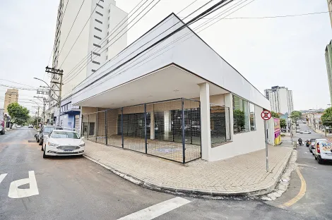 imagem 1 - Excelente imóvel comercial de esqeuina para alugar no centro de Piracicaba. imagem 1 - Excelente imóvel comercial de esqeuina para alugar no centro de Piracicaba.