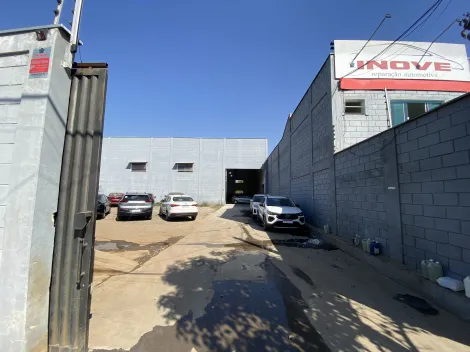 imagem 2 - Barracão Comercial no Algodoal com 408 m², Pé-Direito Alto e Amplo Estacionamento imagem 2 - Barracão Comercial no Algodoal com 408 m², Pé-Direito Alto e Amplo Estacionamento