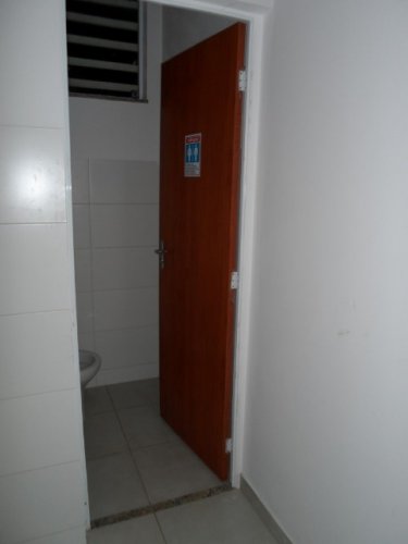 imagem 3 - Salão em avenida, com 44m² com banheiro e vaga de recuo. Primeira Locação. imagem 3 - Salão em avenida, com 44m² com banheiro e vaga de recuo. Primeira Locação.